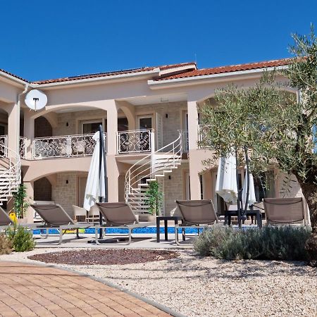 Villa Luka לופאר מראה חיצוני תמונה