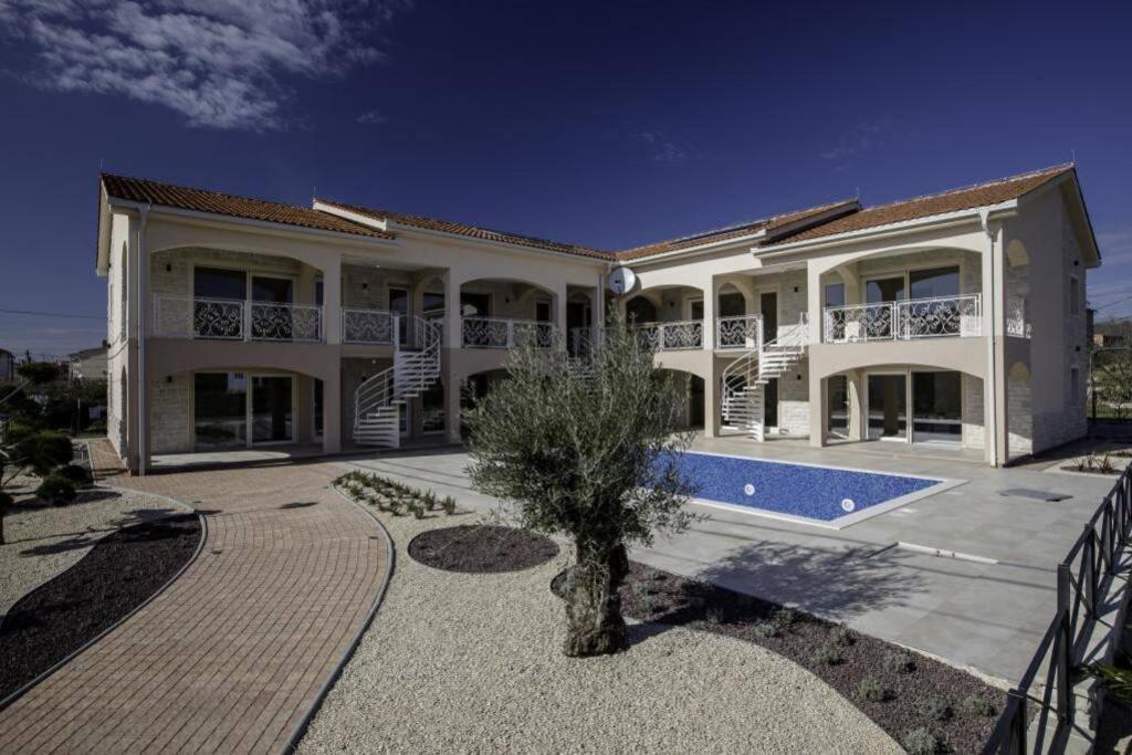 Villa Luka לופאר מראה חיצוני תמונה