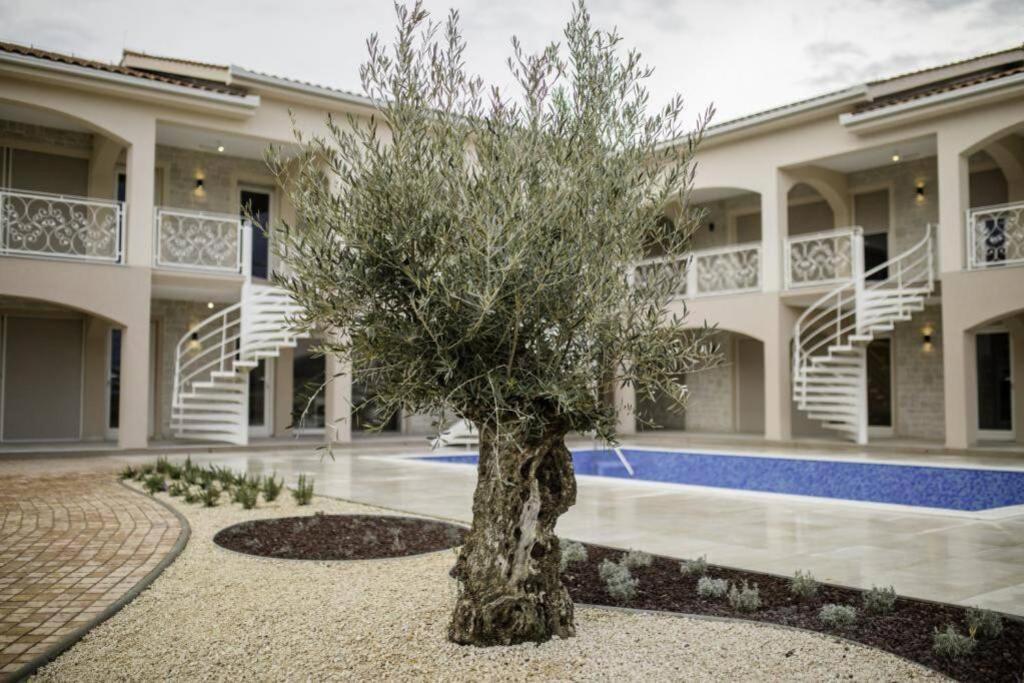Villa Luka לופאר מראה חיצוני תמונה