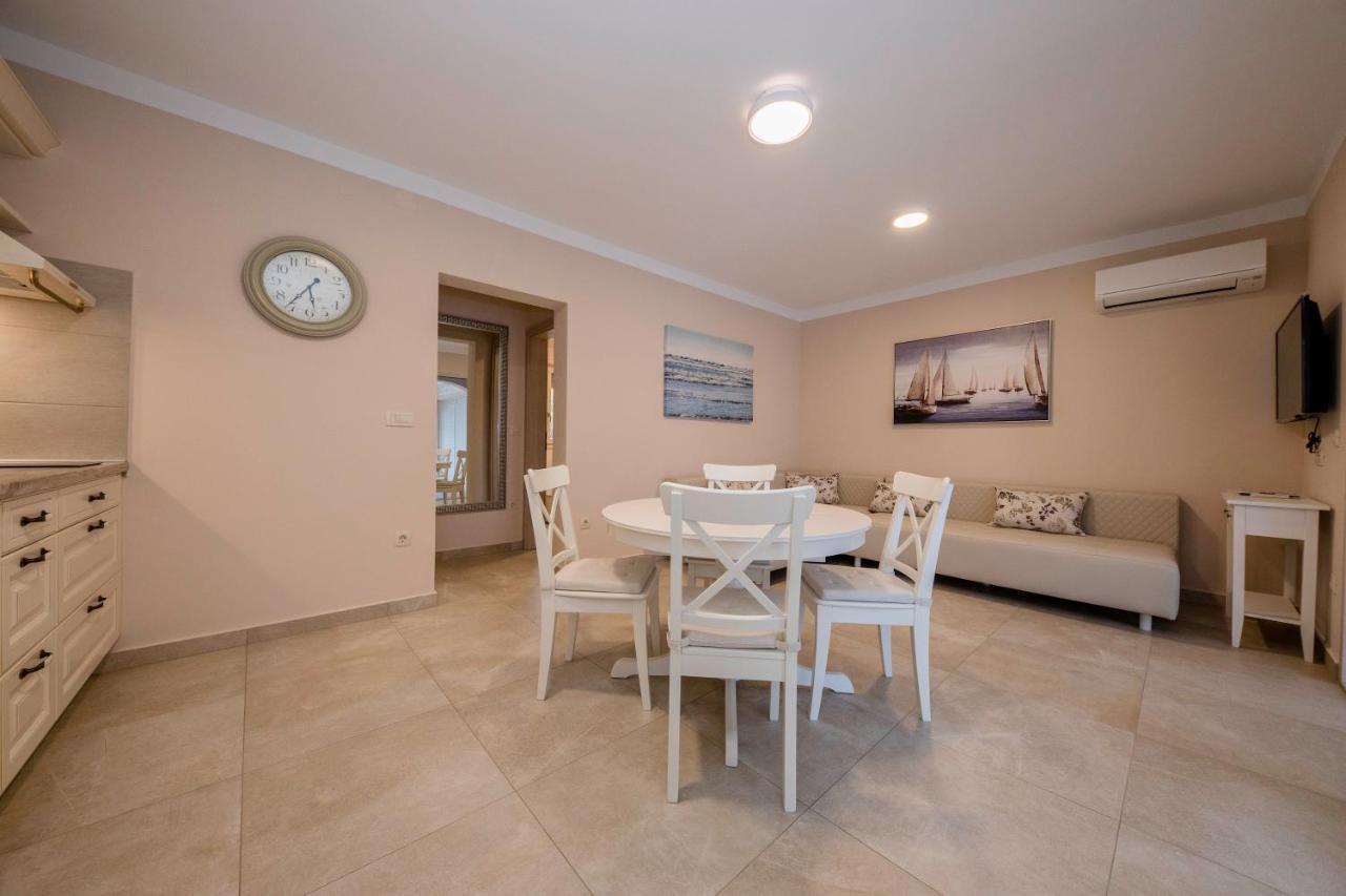 Villa Luka לופאר מראה חיצוני תמונה