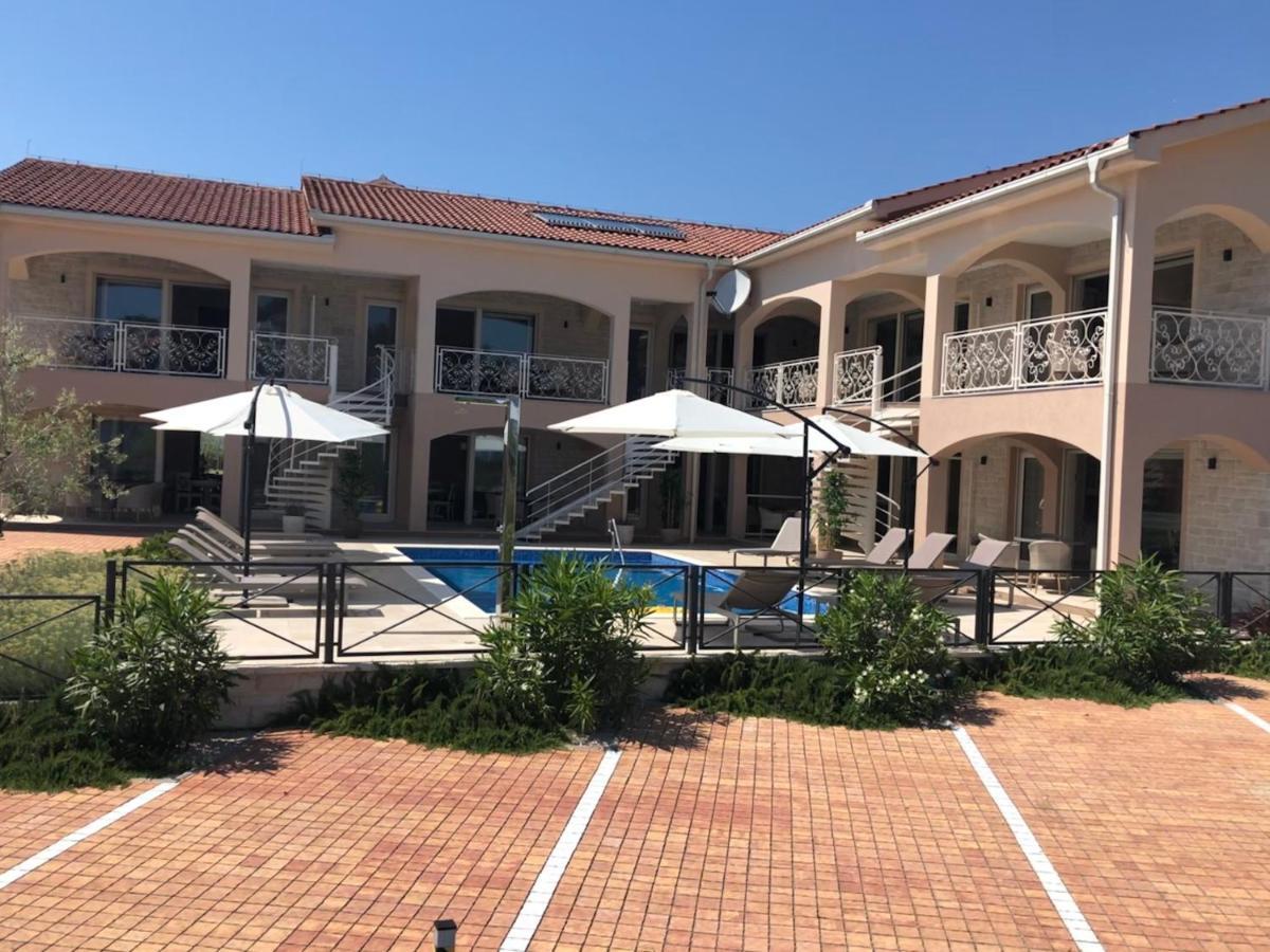 Villa Luka לופאר מראה חיצוני תמונה