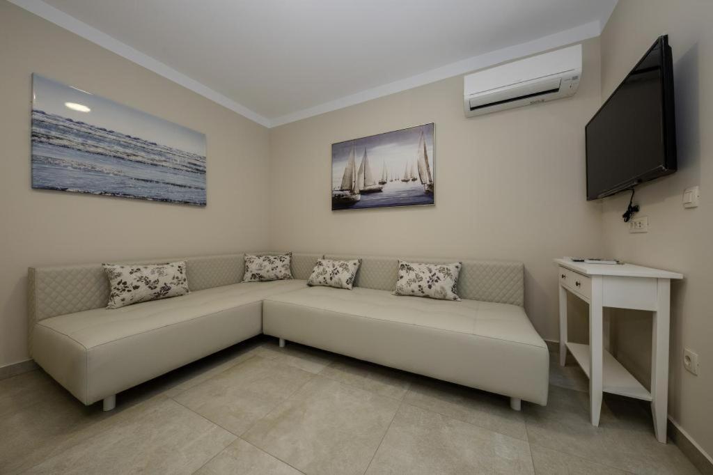Villa Luka לופאר מראה חיצוני תמונה