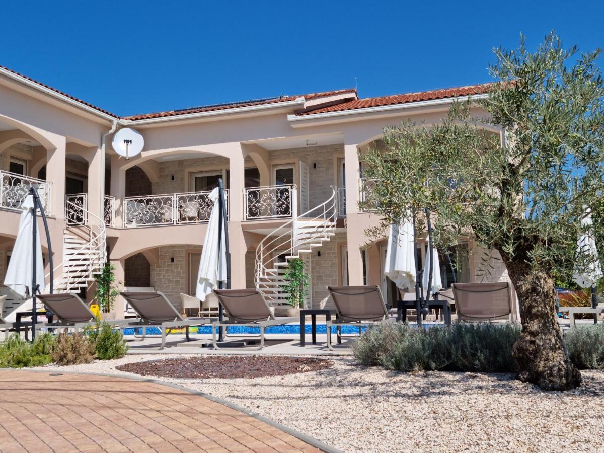 Villa Luka לופאר מראה חיצוני תמונה