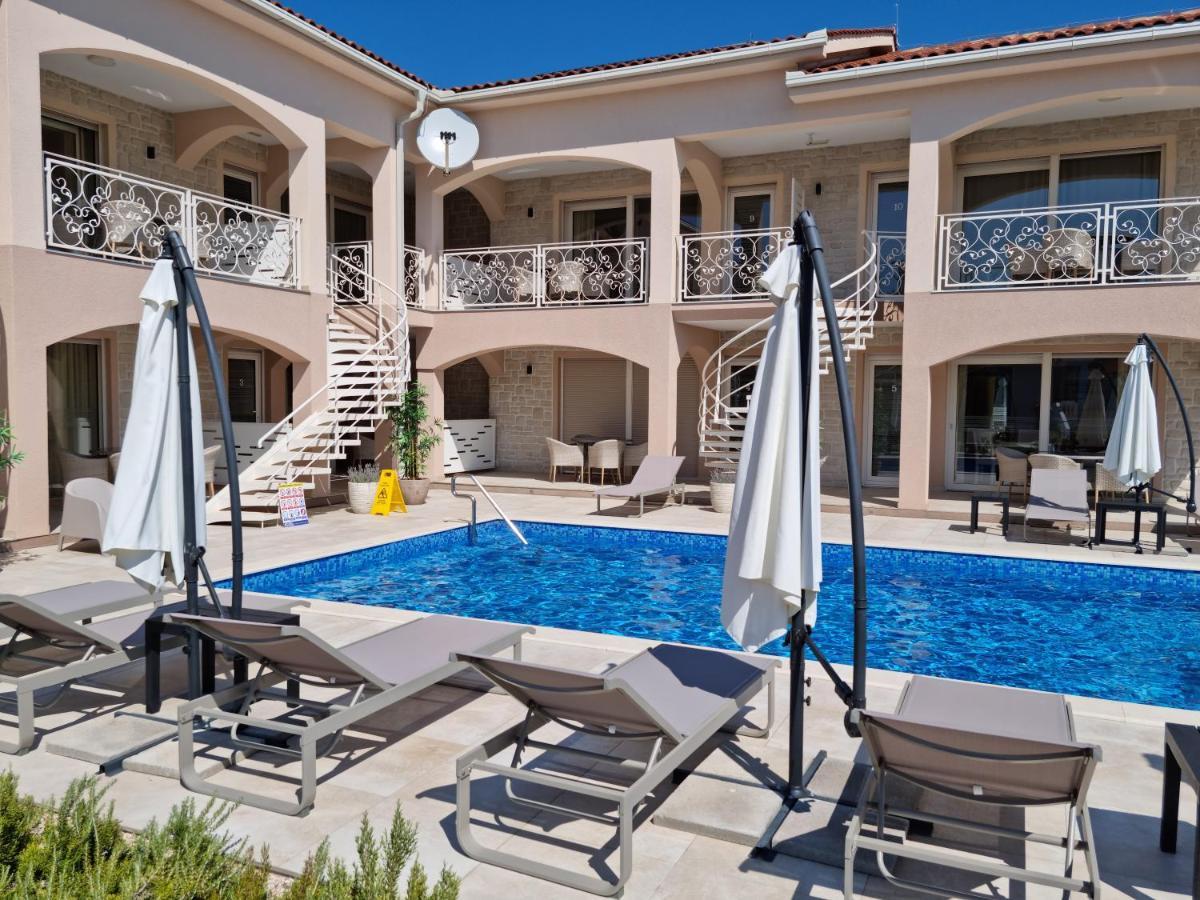 Villa Luka לופאר מראה חיצוני תמונה