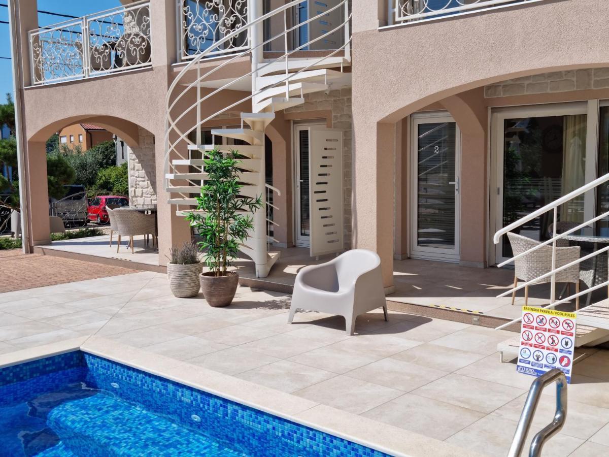 Villa Luka לופאר מראה חיצוני תמונה